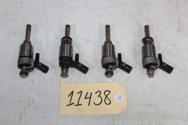 Audi 8V S3 / Volkswagen Golf Mk7 R Direct Fuel Injectors SET 06L906636AB