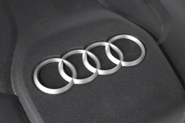 Audi 8T A5 8K A4 Engine Cover Plastic Trim 06L103925, 06L103925M