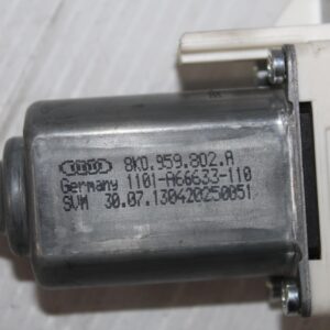 Audi 8 RQ5 SQ5 Window Regulator Motor 8K0959802A - Image 3