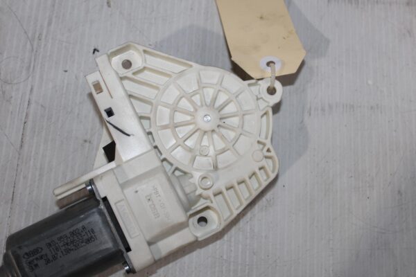 Audi 8 RQ5 SQ5 Window Regulator Motor 8K0959802A