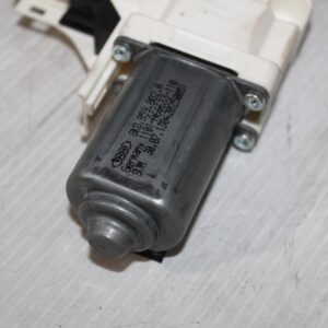 Audi 8 RQ5 SQ5 Window Regulator Motor 8K0959802A - Image 5