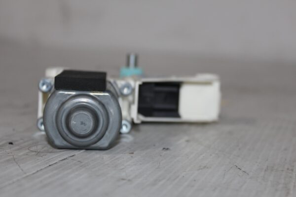 Audi 8 RQ5 SQ5 Window Regulator Motor 8K0959802A