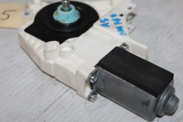 Audi 8 RQ5 SQ5 Window Regulator Motor 8K0959802A