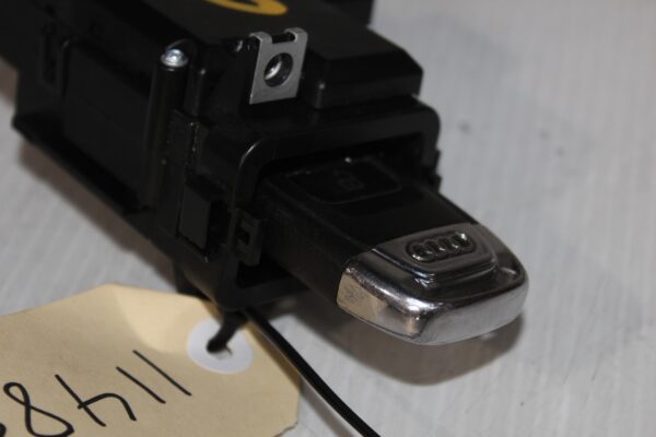 Audi 8T A5 S5 RS5 B8 A4 S4 RS4 Ignition Swtich Control Unit 8K0909131D