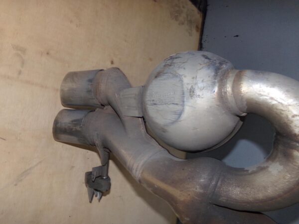 Audi 8R SQ5 Exhaust Rear Muffler With Noise Speaker Actuator 8R0253409R