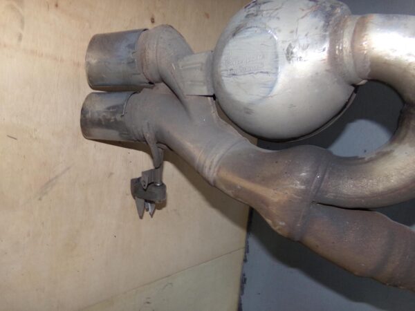 Audi 8R SQ5 Exhaust Rear Muffler With Noise Speaker Actuator 8R0253409R