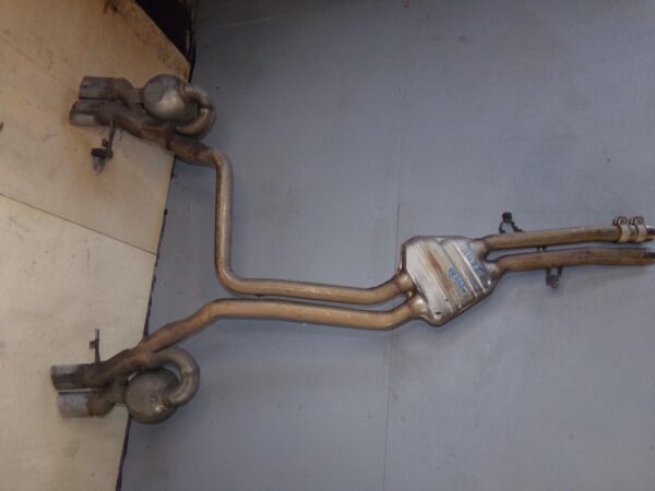 Audi 8R SQ5 Exhaust Rear Muffler With Noise Speaker Actuator 8R0253409R