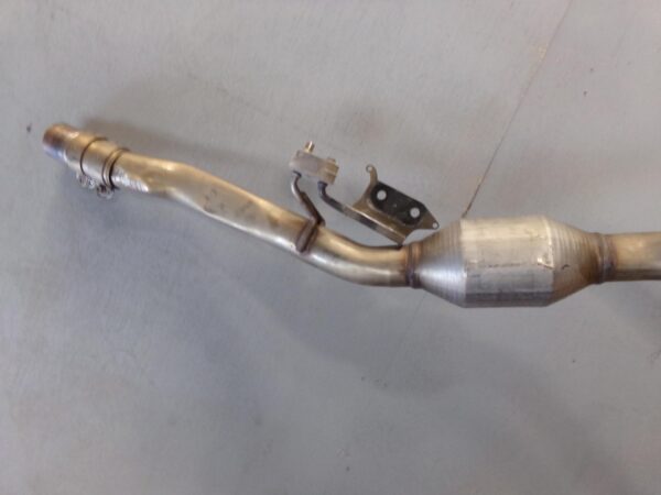 Audi Fy Q5 2.0L TDI Rear Exhaust Muffler Silencer 80A253409K, 80A253609J