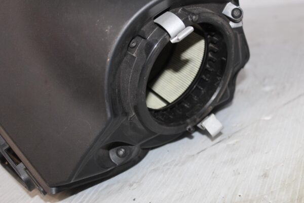 Audi 8R SQ5 Intake Air Box Filter 8K0133837B