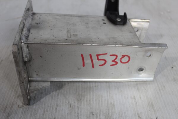 Audi 8R Q5 SQ5 Front Left Crash Bumper Absorber 8R0807133A