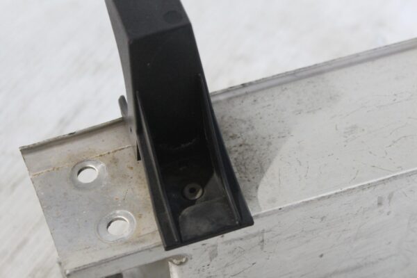 Audi 8R Q5 SQ5 Front Left Crash Bumper Absorber 8R0807133A