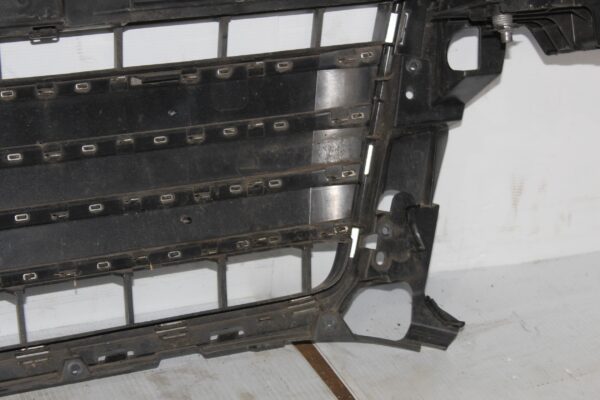 Audi 8R SQ5 Front Centre Radiator Grill Grille 8R0853651AG