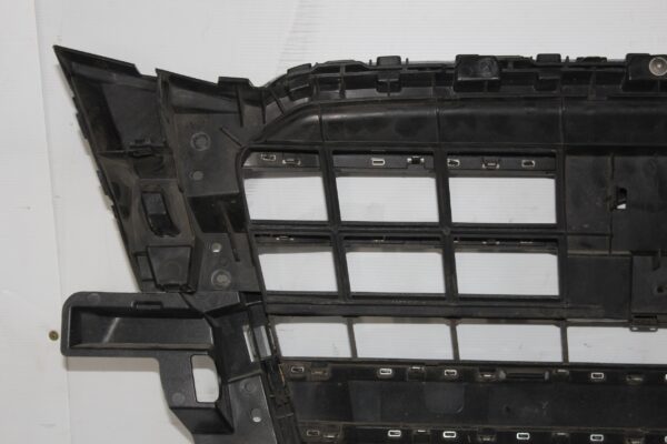 Audi 8R SQ5 Front Centre Radiator Grill Grille 8R0853651AG