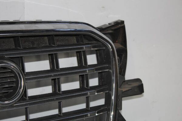 Audi 8R SQ5 Front Centre Radiator Grill Grille 8R0853651AG