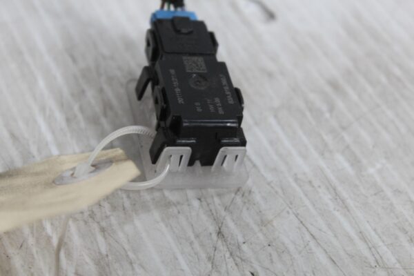 Audi F3 Q3 RSQ3 Courtesy Entry Light 83A919390F