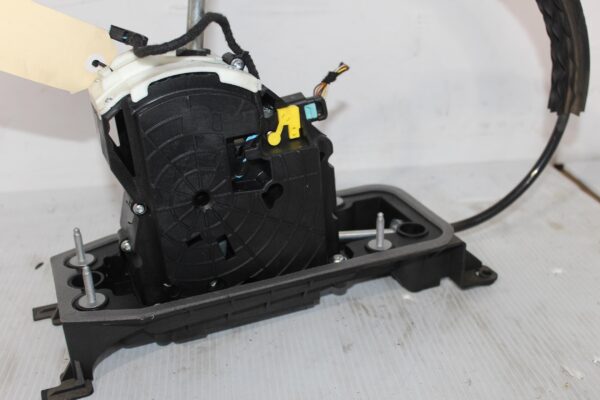 Audi 8V A3 Gear Selector Mechanism Assembly 8V2713023A