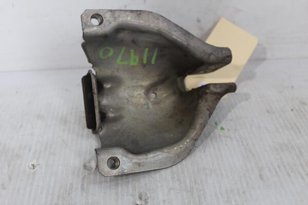 Audi A4 A5 Q5 Right Engine Mount Retaining Plate 8K0399060L