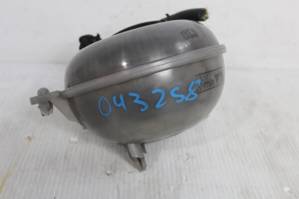 Audi 8V A3 TDI Coolant Expansion Tank Reservoir 5Q0121407AA