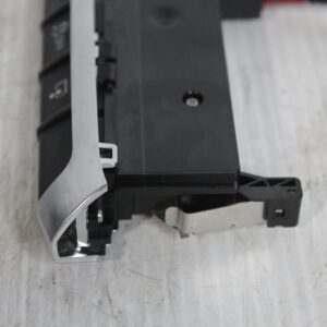 Audi 8V A3 Multiple Combination Hazard Switch Panel 8V0925301BM - Image 6