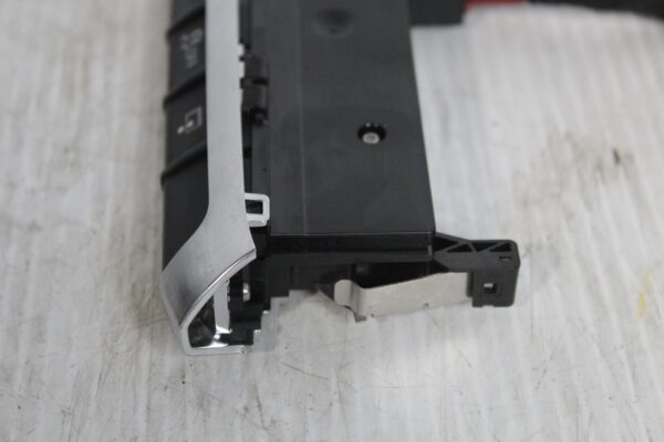 Audi 8V A3 Multiple Combination Hazard Switch Panel 8V0925301BM