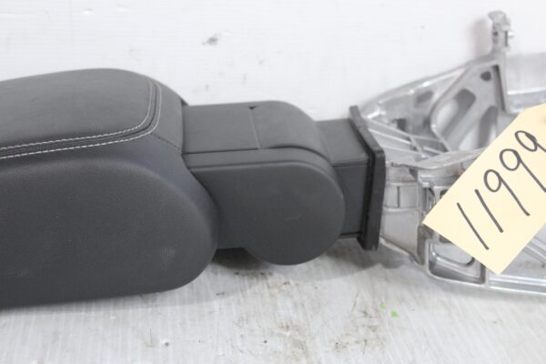 Audi A3 S3 Centre Console Armrest Assembly 8V0864283, 8V0864207A