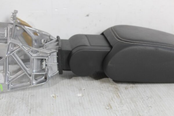 Audi A3 S3 Centre Console Armrest Assembly 8V0864283, 8V0864207A