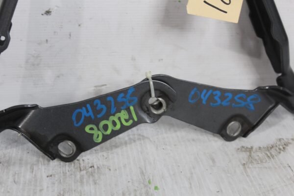 Audi A3 S3 RS3 Bonnet Hinge Left Right Set Of 2 8V0823301G, 8V0823302G