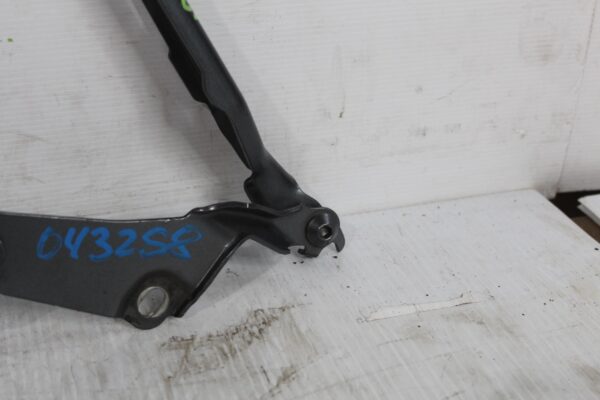 Audi A3 S3 RS3 Bonnet Hinge Left Right Set Of 2 8V0823301G, 8V0823302G