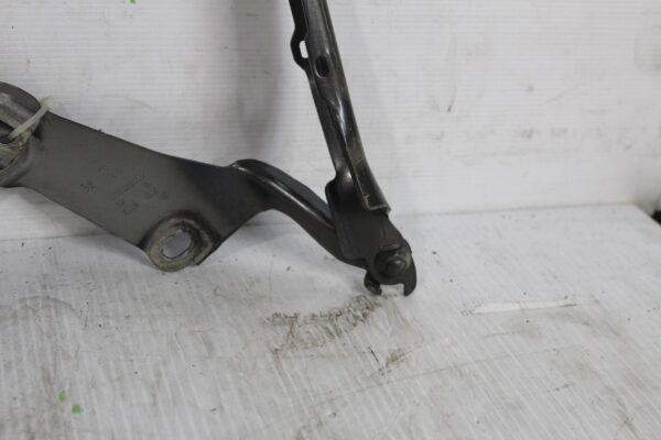 Audi A3 S3 RS3 Bonnet Hinge Left Right Set Of 2 8V0823301G, 8V0823302G
