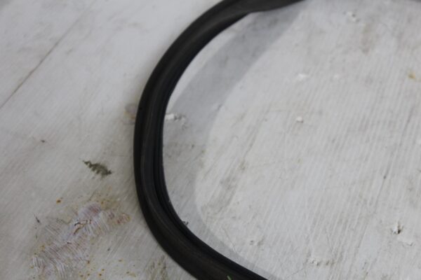 Audi 8V A3 S3 RS3 Hatch Rear Hatch Tailgate Boot Weatherstrip Rubber 8V4827705