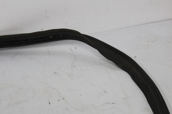 Audi 8V A3 S3 RS3 Hatch Rear Hatch Tailgate Boot Weatherstrip Rubber 8V4827705