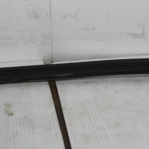 Audi 8V A3 S3 RS3 Hatch Front Left or Right Door Seal 8V4831721 - Image 4