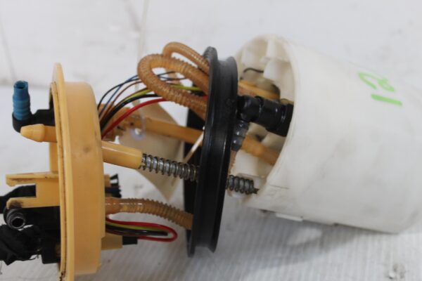 Audi 8V A3 TDI Intank Fuel Pump Delivery unit 5Q0919050P, 5Q0919050BA
