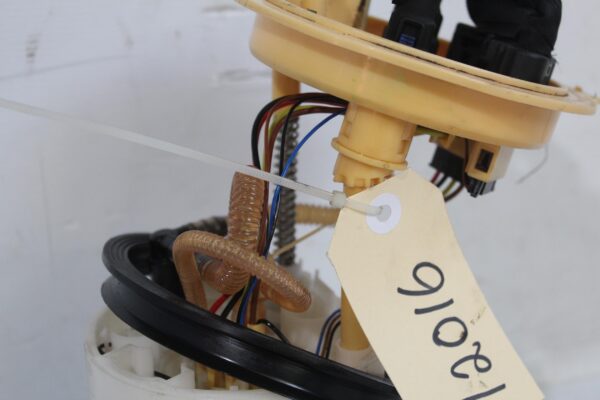 Audi 8V A3 TDI Intank Fuel Pump Delivery unit 5Q0919050P, 5Q0919050BA