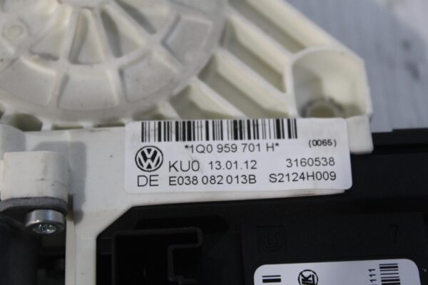 Volkswagen Mk6 Golf Front Right Door Window Motor 5K0959793A