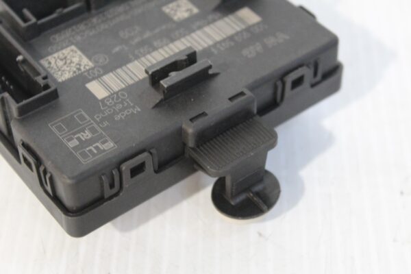 Audi 8V A3 S3 / Volkswagen Mk7 Golf Front Right Door Control Unit 5Q0959593F