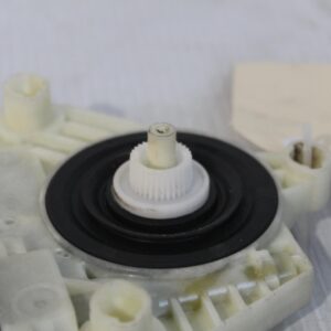 Volkswagen Mk7 Golf Rear Window Motor 5Q4959811A - Image 2