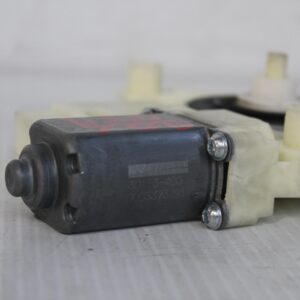 Volkswagen Mk7 Golf Rear Window Motor 5Q4959811A - Image 8