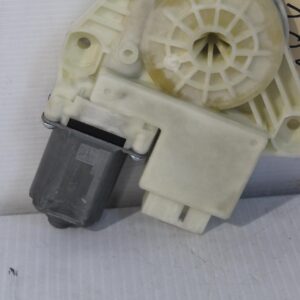 Volkswagen Mk7 Golf Rear Window Motor 5Q4959811A - Image 9