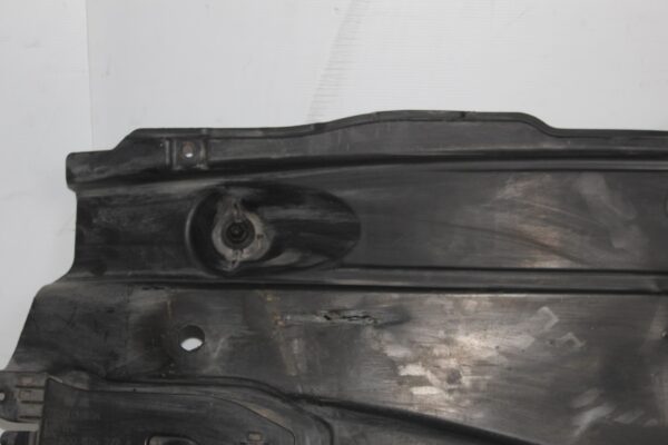 Volkswagen Mk7 Golf R Right Underbody Trim Panel Skid Plate 5Q0825272A