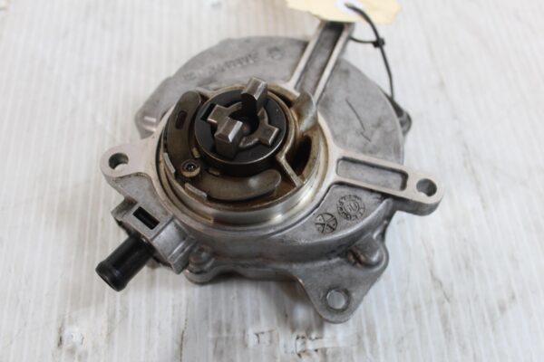 Volkswagen MK6 Golf Engine Brake Boost Vacuum Pump 06D145100H