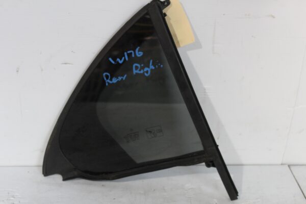 Mercedes Benz W176 A Class Rear Right Door Quarter Window Glass A1767300600