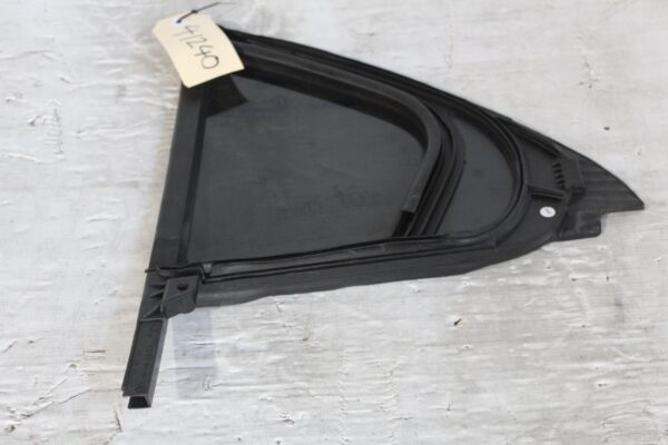Mercedes Benz W176 A Class Rear Right Door Quarter Window Glass A1767300600