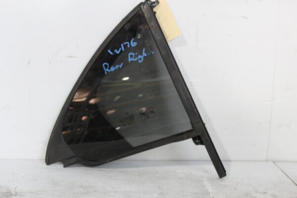 Mercedes Benz W176 A Class Rear Right Door Quarter Window Glass A1767300600