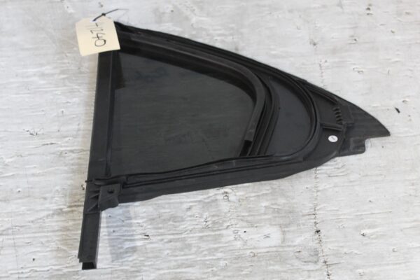 Mercedes Benz W176 A Class Rear Right Door Quarter Window Glass A1767300600
