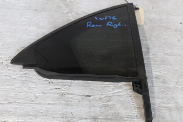Mercedes Benz W176 A Class Rear Right Door Quarter Window Glass A1767300600