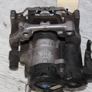 Mercedes Benz W205 C300 Rear Right Brake Caliper A2054230481, A2054230400 - Image 5