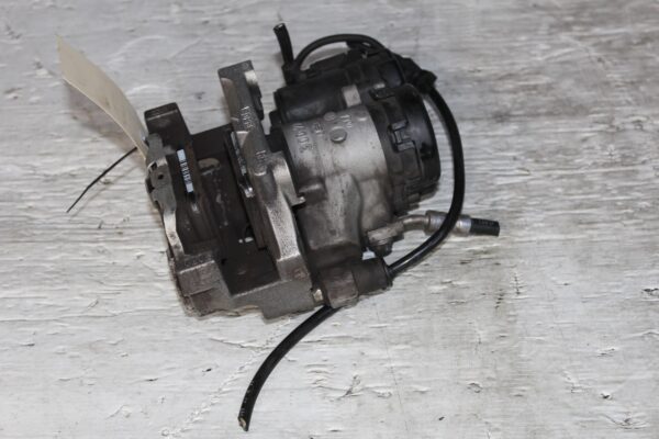 Mercedes Benz W205 C300 Rear Right Brake Caliper A2054230481, A2054230400