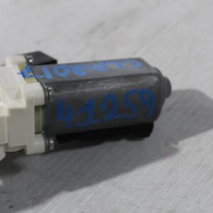Mercedes Benz W117 CLA Front Left Door Window Motor A2078200542 - Image 6