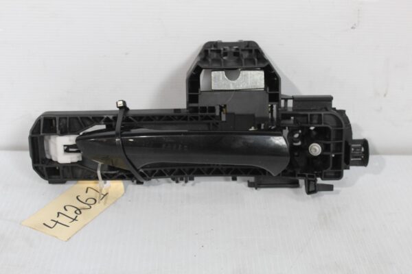 Mercedes Benz W204 C Class Front Right Door Handle Assembly
